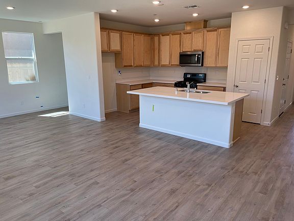 5th image of 3612 McGuire Dr