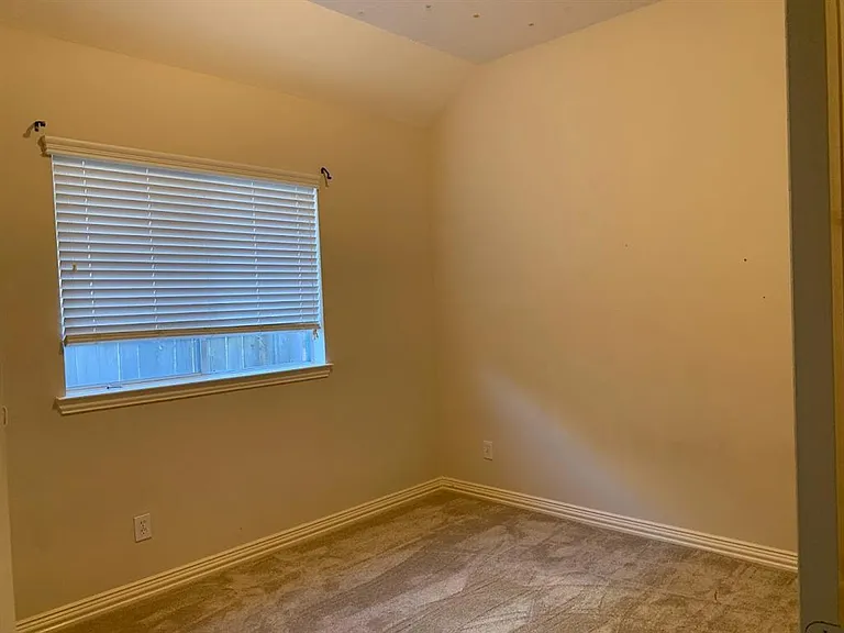 17927 Sugarloaf Bay Dr — Photo 5