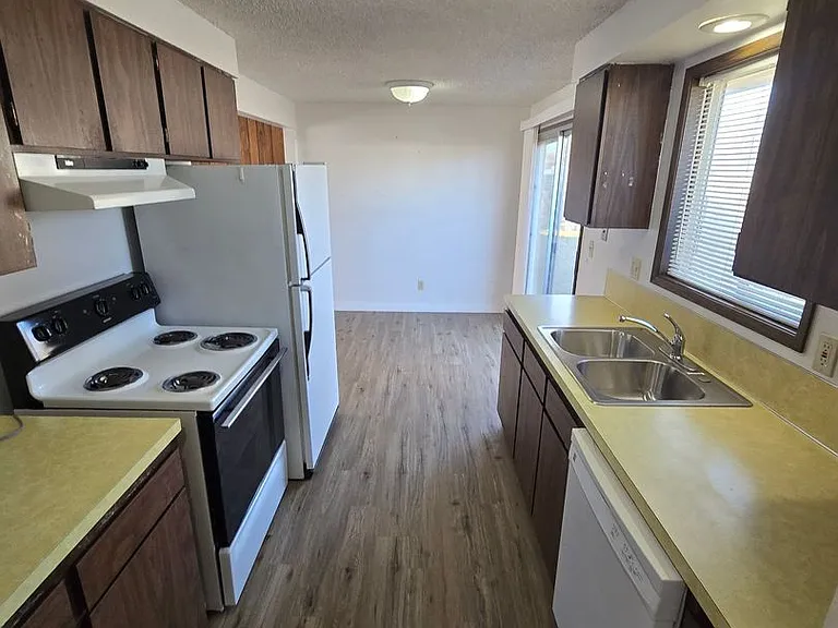 3400 Coronado Way — Photo 3