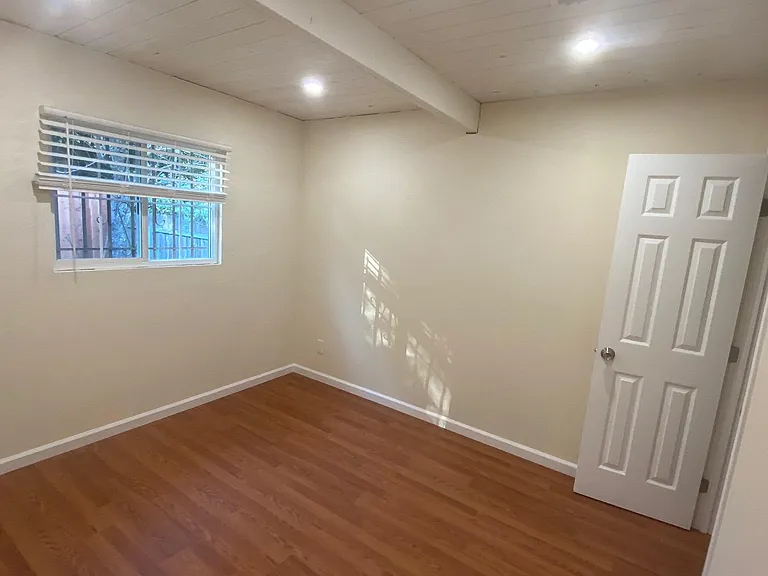 979 Portola Ave — Photo 11