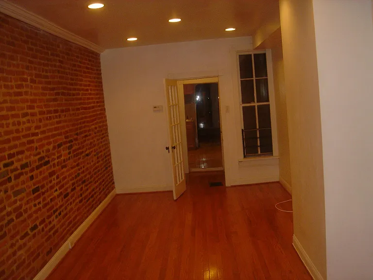 2538 Foster Ave — Photo 23