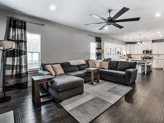 4th image of 316 Oakmont Dr