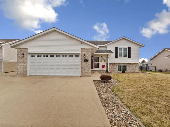 835 Lee St NE, Owatonna, MN 55060