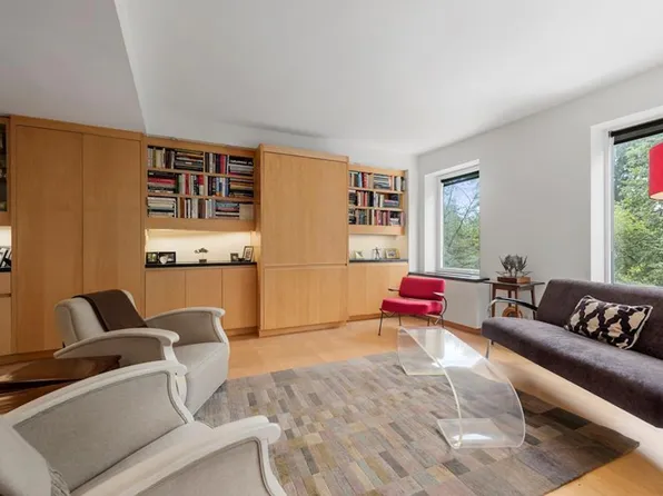 870 5th Avenue image 5 of 13