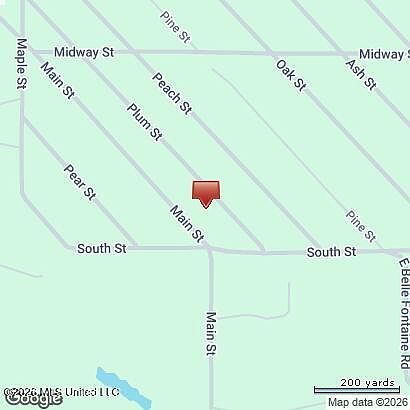 2nd image of 2066 Plum St