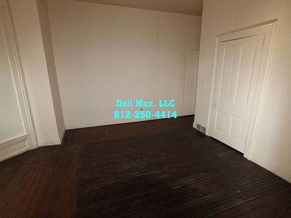 2nd image of 118 E Powell Ave #A