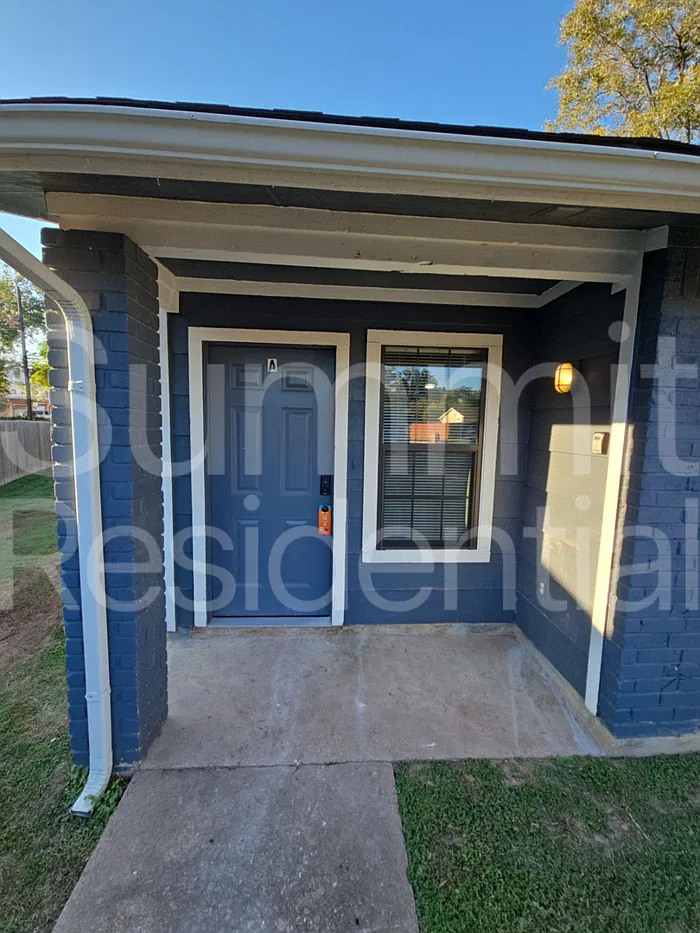 2 bed, 1.0 bath, 720 sqft, $1,295 — Photo 3