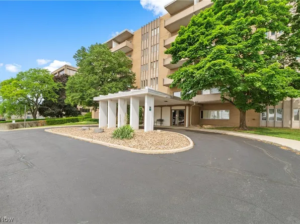 3167 Linden Rd APT 505, Rocky River, OH 44116