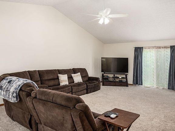 3rd image of 5092 Langcroft Dr