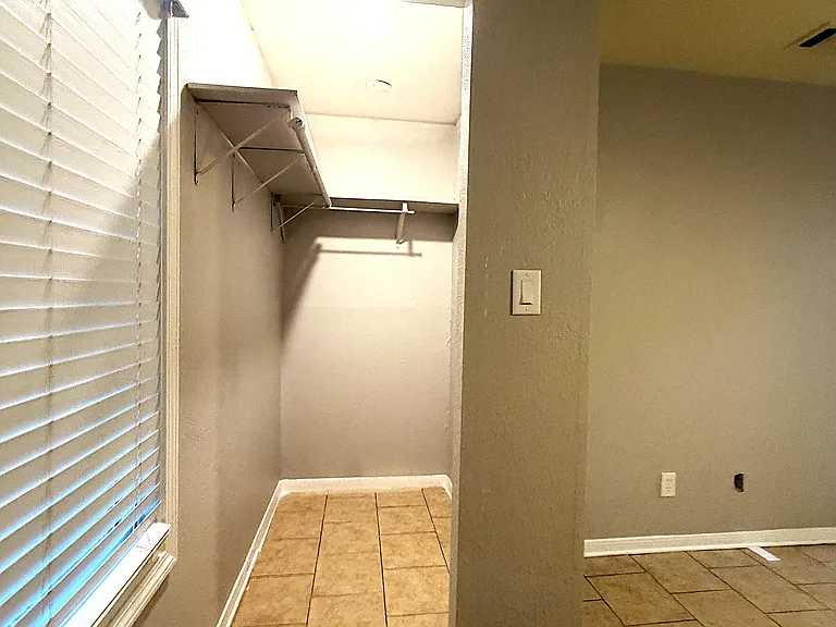 515 Blake St — Photo 8