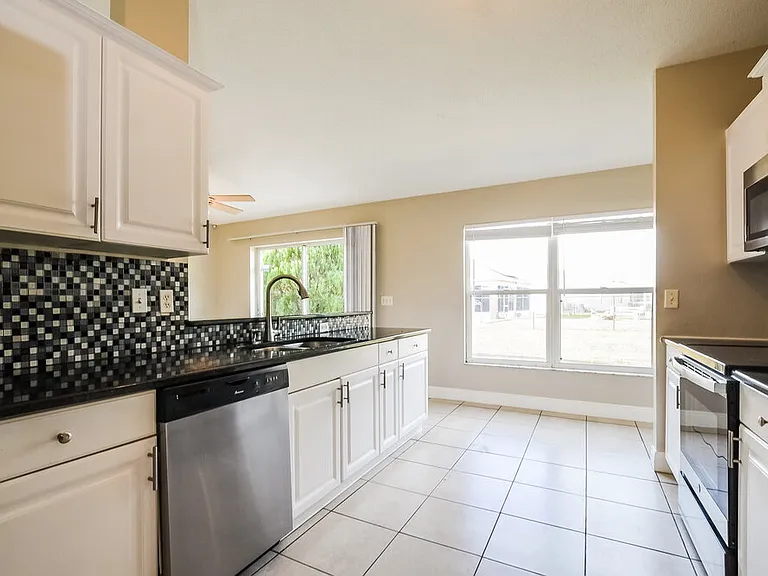 870 Jarnac Dr — Photo 9