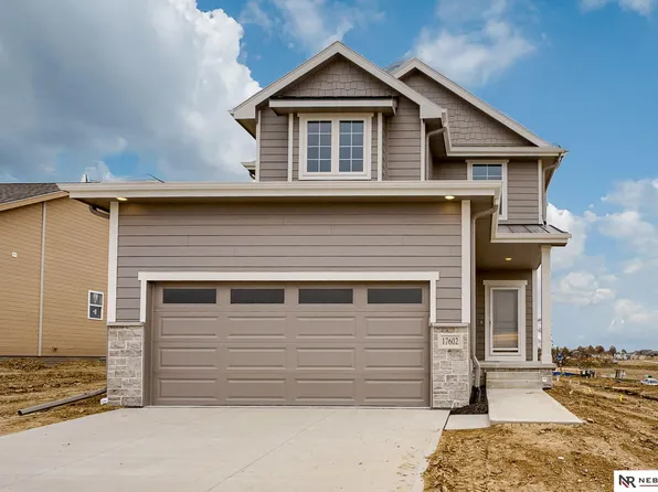 17602 Hanover St, Bennington, NE 68007