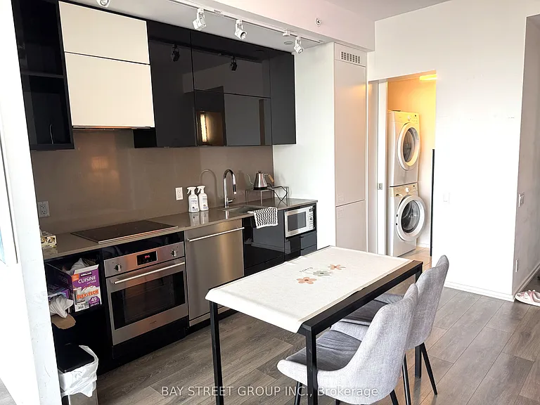 125 Peter St #904 — Photo 7