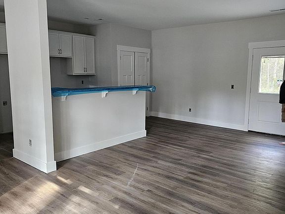3rd image of 4935 Hillmon Grove Road