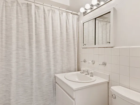 345 East 52nd Street image 7 of 10