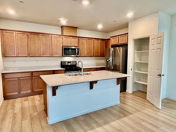 3rd image of 4605 Spring Harvest Dr
