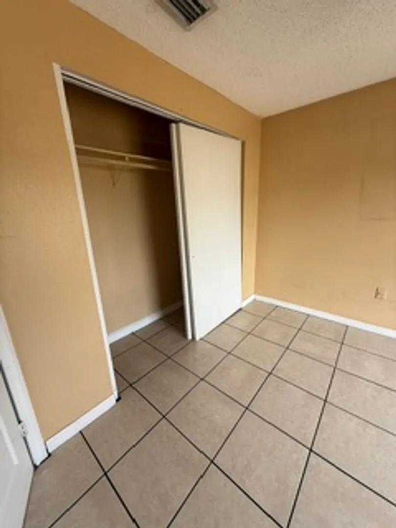 1527 Schoolhouse Street Unit A3 — Photo 3
