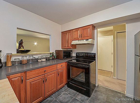 3rd image of 2051 Creekside Dr APT 1-4