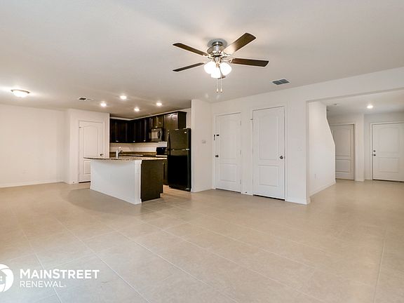 5th image of 2116 Peyto Way