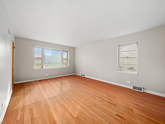 3rd image of 320 N Ardmore Ave APT B