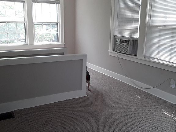 2nd image of 219 E 65th St