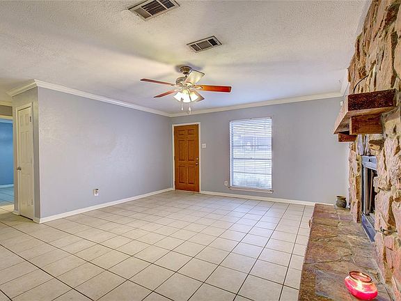 5th image of 1606 Evergreen Dr