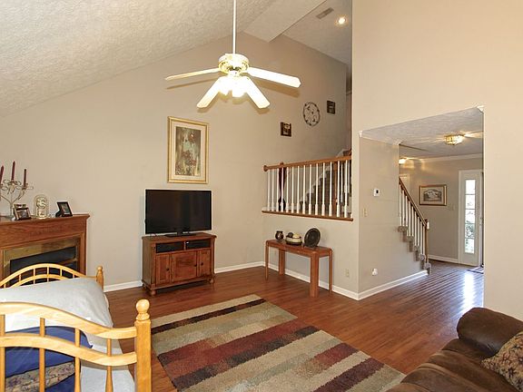 5th image of 145 Baymeadows Dr