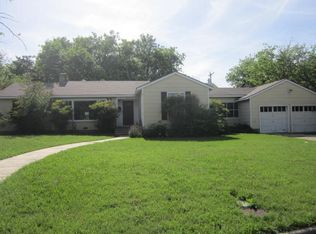 715 S Avenue J, Clifton, TX 76634