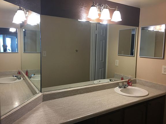 5th image of 2709 Lemontree Ln