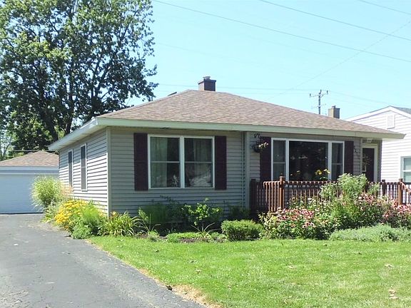 2nd image of 8200 Gordon Dr