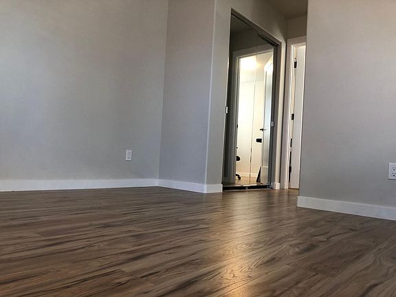 3rd image of 2205B 42nd Ave