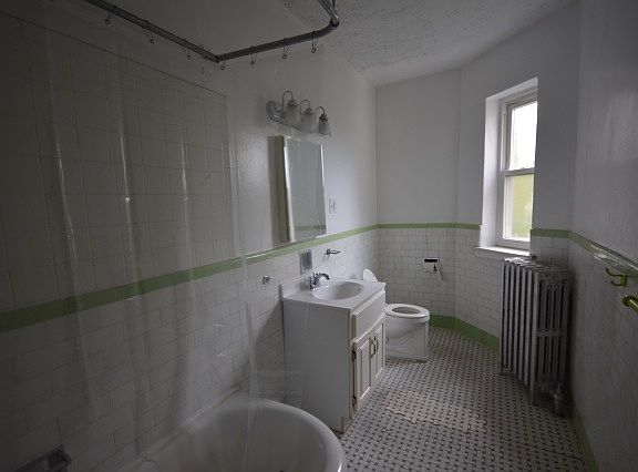 5th image of 2556 W Fitch Ave APT 1