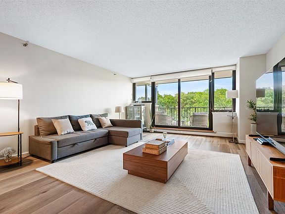 5th image of 25 Rockledge Ave APT 1111