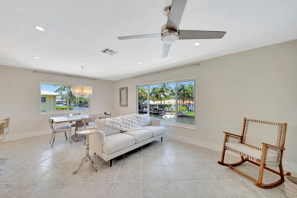 Photo 2 of 47 - 2811 NE 51st St #16 - Fort Lauderdale, FL Building Photo - 2811 NE 51st St #16
