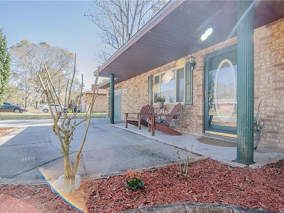 4th image of 240 Connie Lee Ct