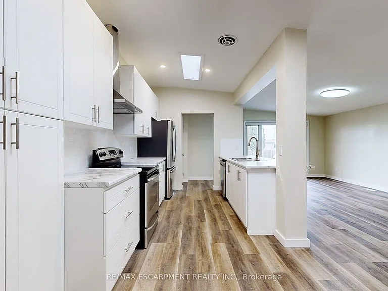 65 Fielding Cres #UPPER — Photo 5