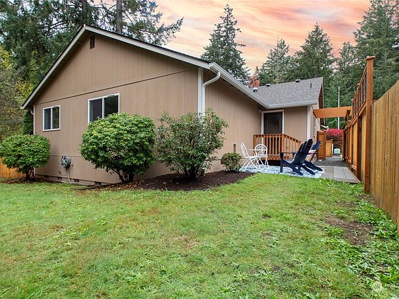 4th image of 3604 Banbury Place SE