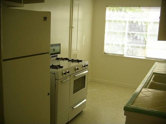 5th image of 1248 Smithwood Dr APT C