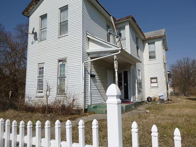 1st image of 1621 W 2nd St