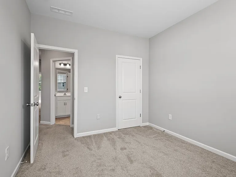 1136 Commack Dr — Photo 26