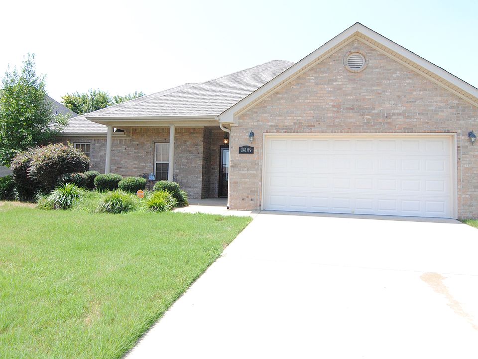 1st image of 14109 Chesterfield Cir