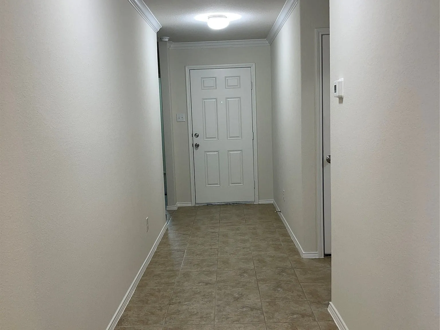3 bed, 2.0 bath, 1621 sqft, $1,900 — Photo 3