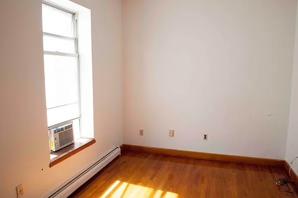 Rented by The Ambassador Realty Group | media 23