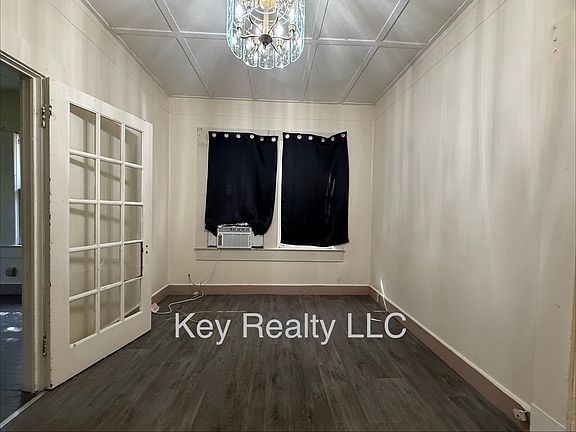 4th image of 114 Cottage St