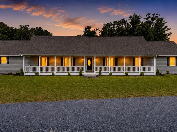 75 Brushy Knob Ln, Staunton, VA 24401