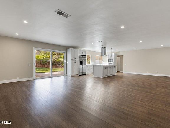 4th image of 348 Camino Manzanas