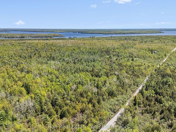 4th image of 174 Moon Line Rd N