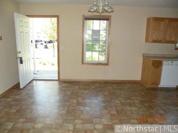 5th image of 10913 Yukon St NW