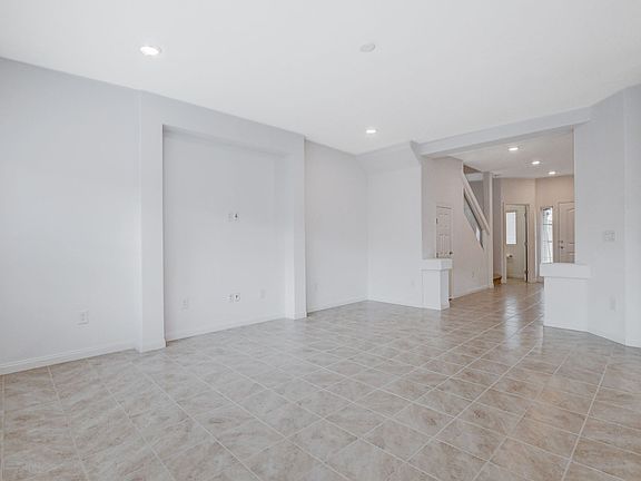 5th image of 7821 Tomsburgh Ln