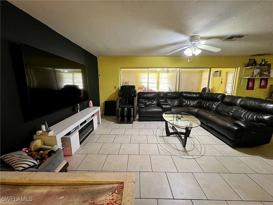 2nd image of 3632 Country Club Blvd